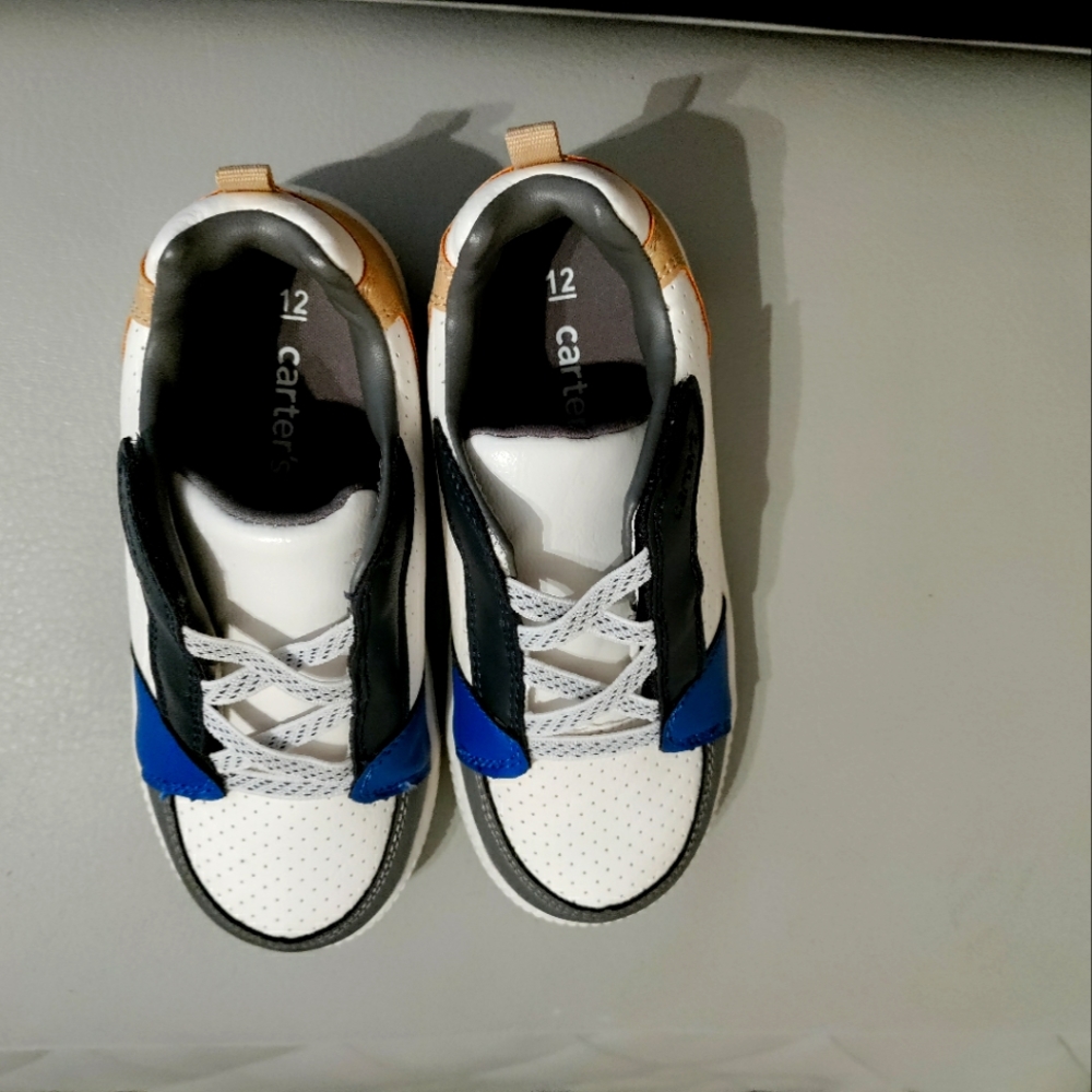 🌺 Carter's Toddler sneakers